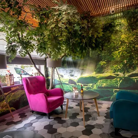 Auto Port Renice Motel