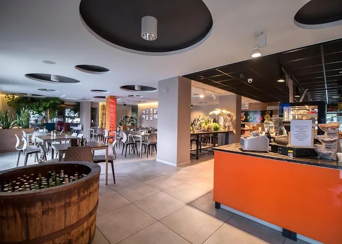 Auto Port Renice Motel